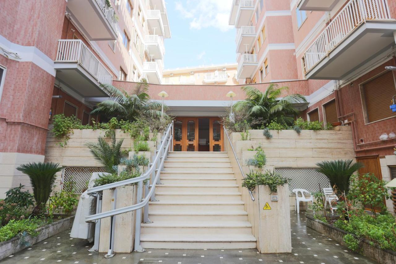 Le Stanze Di Mami Apartment Salerno Exterior foto